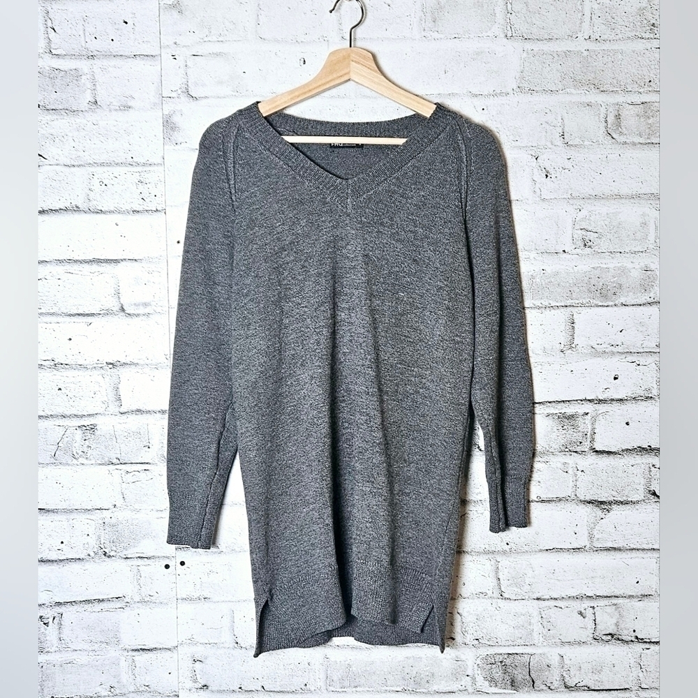 FHQ Heather Gray V Neck Tunic Sweater Longline Knit Small
